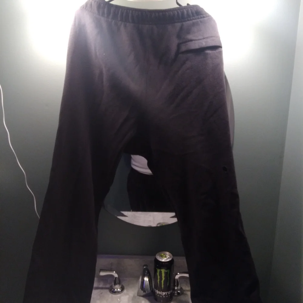 Sweat pants - Picture 2 of 6
